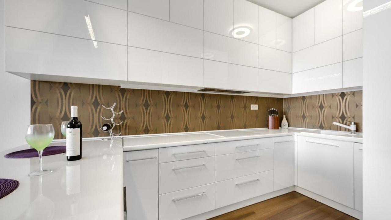 Apartamento Panorama - Sunset And Castle View, 22Nd Floor, Garage, Ac Bratislava Exterior foto